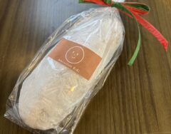 12月6日(土)より、ＫｉＫｉシュトーレン（大）・ＫｉＫｉシュトーレン（小）を販売いたします。